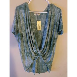 Mikey and Joey. Green and white top!